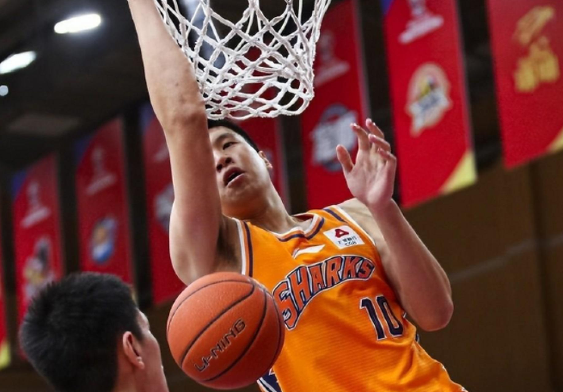 兰博电竞中国-上海海港内部会议纪要流出——冲刺阶段迎来里程碑；CBA常规赛使命明确；训练强度明显提升的简单介绍