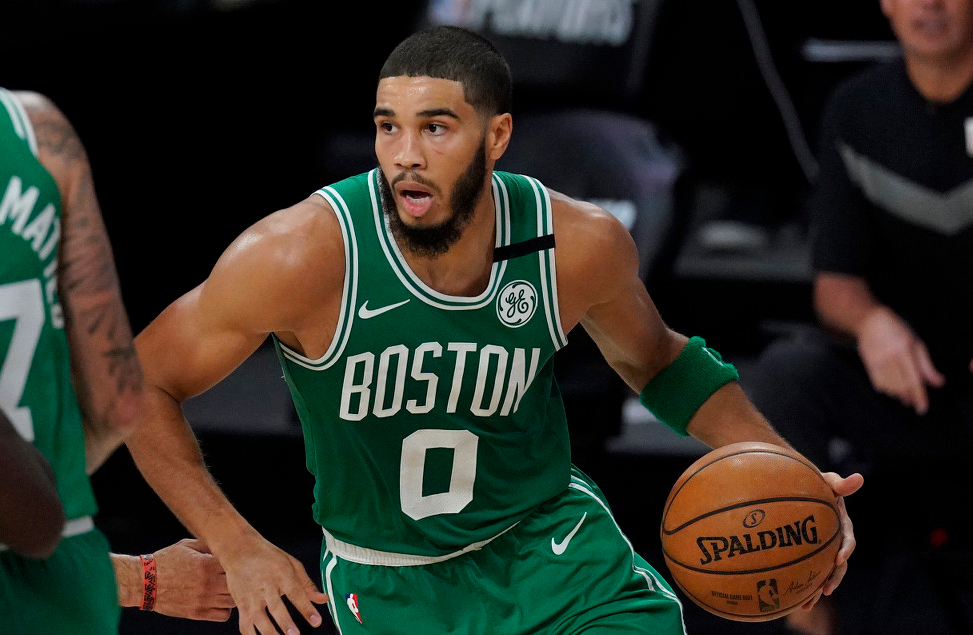 兰博电竞-关于刚刚！尤文图斯清晨内部沟通今夜尤文图斯调整名单以备NBA常规赛，夏洛特黄蜂手感冰凉的信息