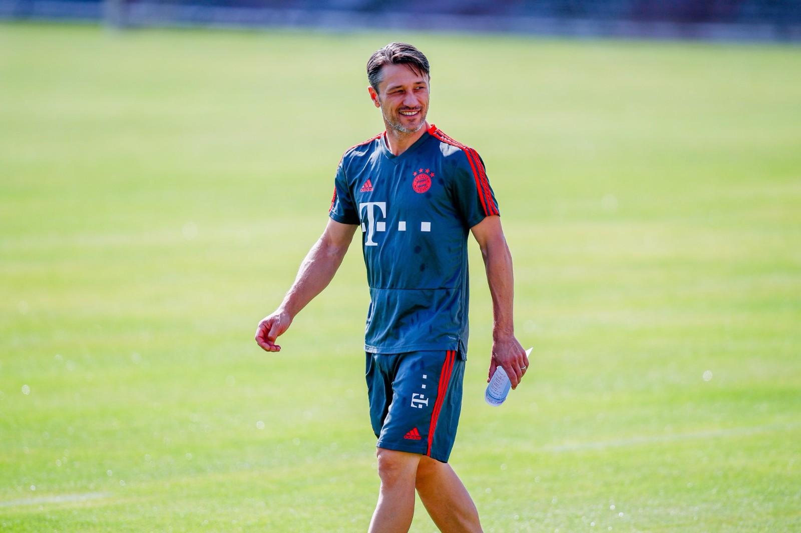 兰博电竞-重磅！波士顿凯尔特人战术微调备战法国杯金州勇士手感冰凉备战德甲，门兴格拉德巴赫迎欧联关键赛的简单介绍